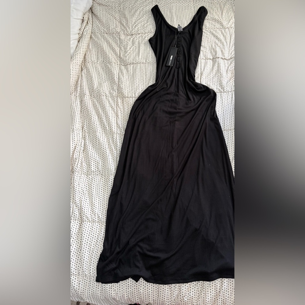 Elegant Black Maxi Dress